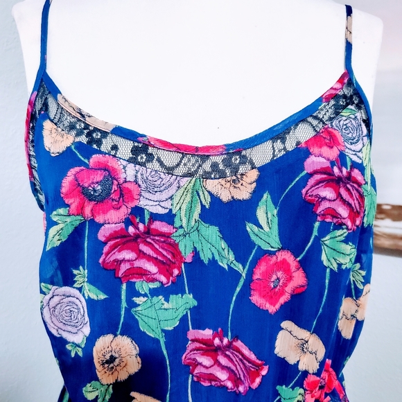 Lauren Conrad Floral Dress Size Medium - Picture 2 of 6